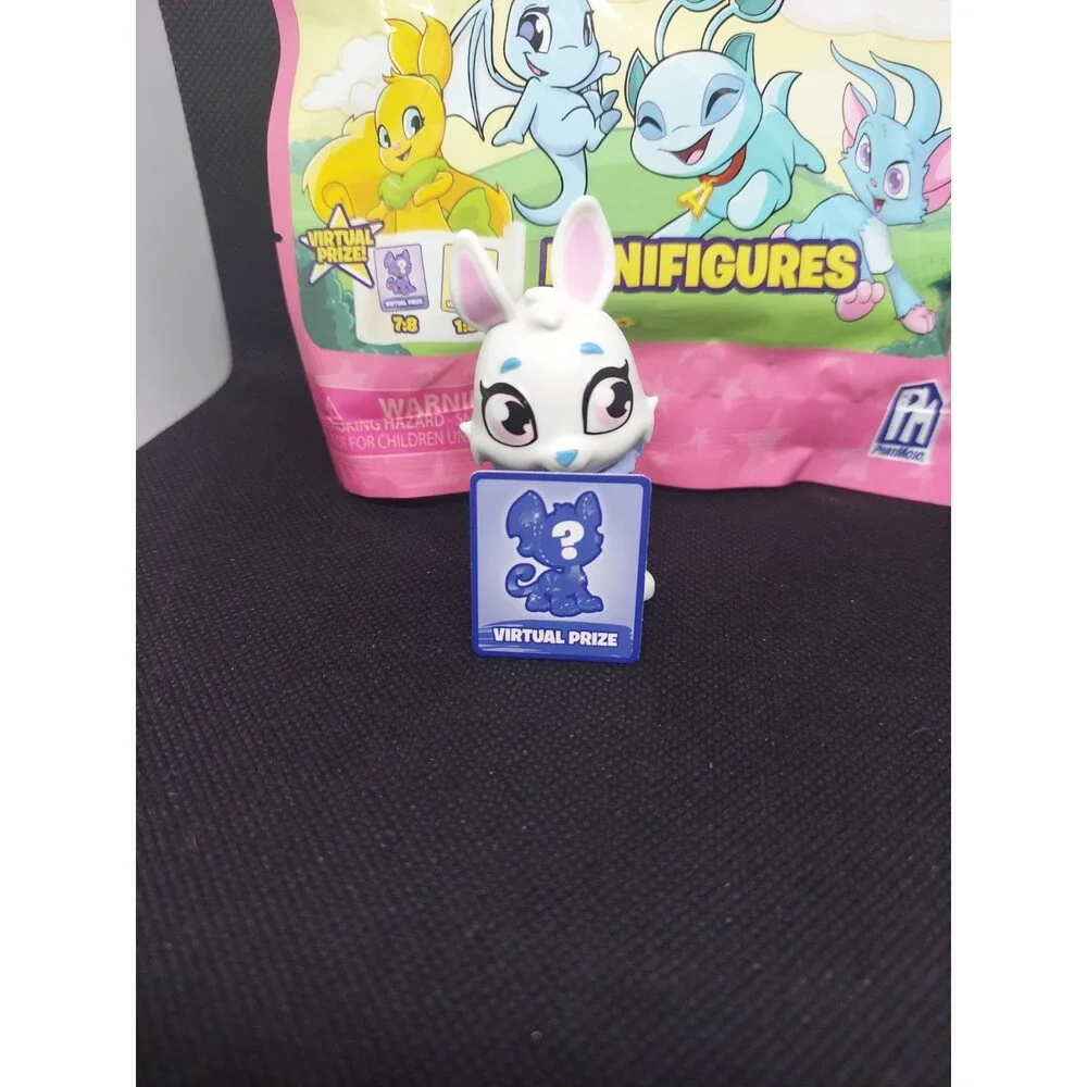 Neopets Phatmojo Minifigure Blind Bag Cybunny with Bag and Code